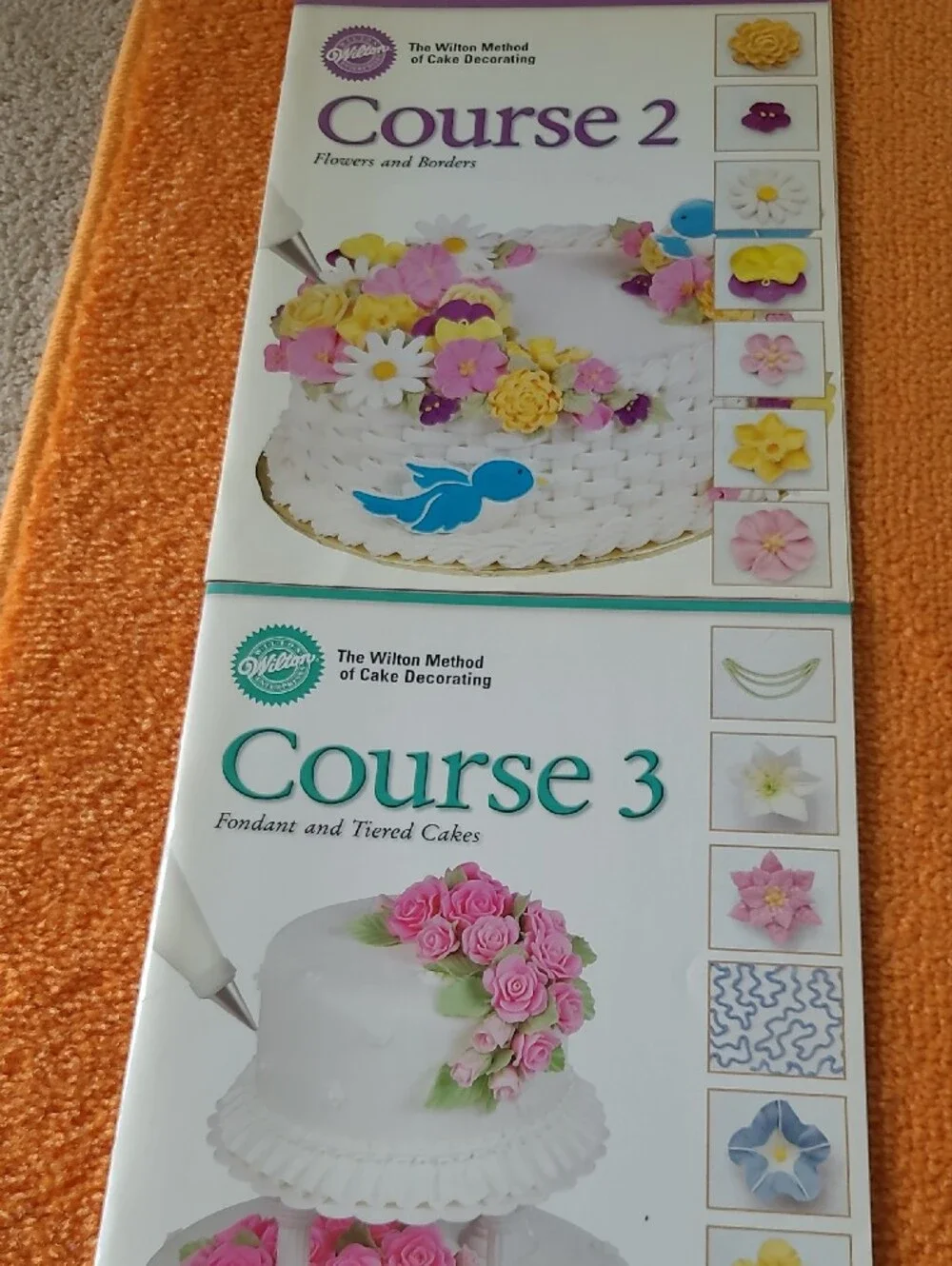Wilton Yearbook Cake Decorating Collection -6 Books